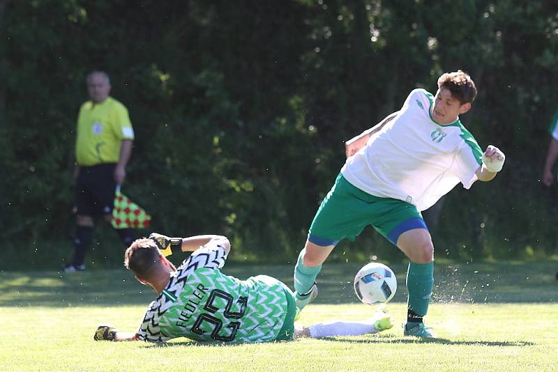 Z fotbalového utkání okresního přeboru Olešná - Hředle (2:12)