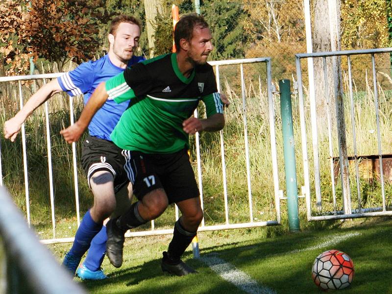 Fotbalisté rezervy Tatranu Rakovník zničili Zlonice 6:0.