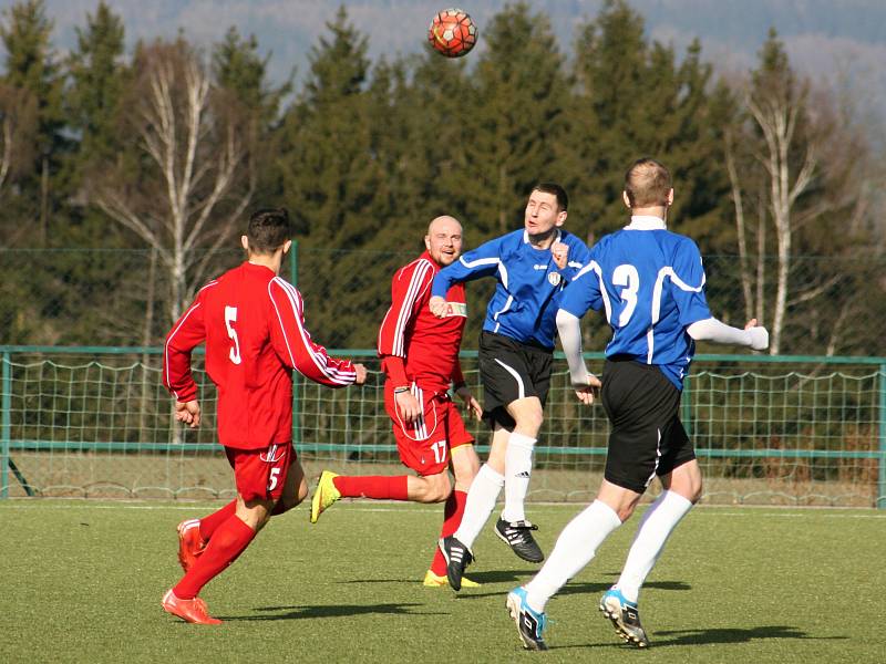 Fotbalisté Nového Strašecí zdolali Vraný 5:3, příprava 2017