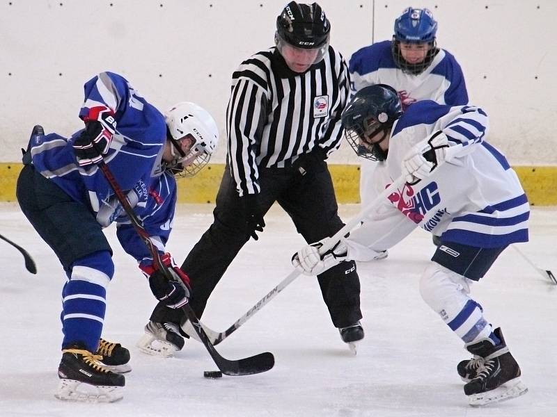 Starší žáci HC Rakovník porazili Kralupy 5:4.