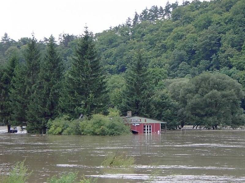 Povodně na Berounce, srpen 2002.