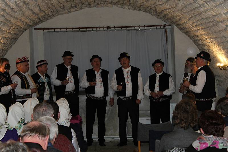 Slavnostní zahájení výstavy Krása stáří - všední život vinařské obce Kobylí.