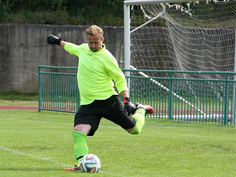 Fotbalisté Olympie Rakovník porazili ve 3. kole okresního přeboru Městečko 2:1.