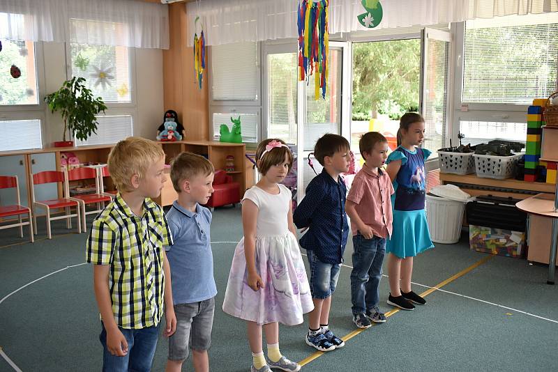 Slavnostní rozloučení s předškoláky v Mateřské škole Klicperova v Rakovníku.