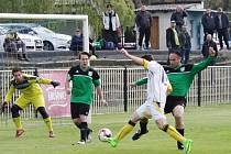 SK Rakovník B  v okresním derby v nejnižší krajské soutěži přejel Hředle 5:0.