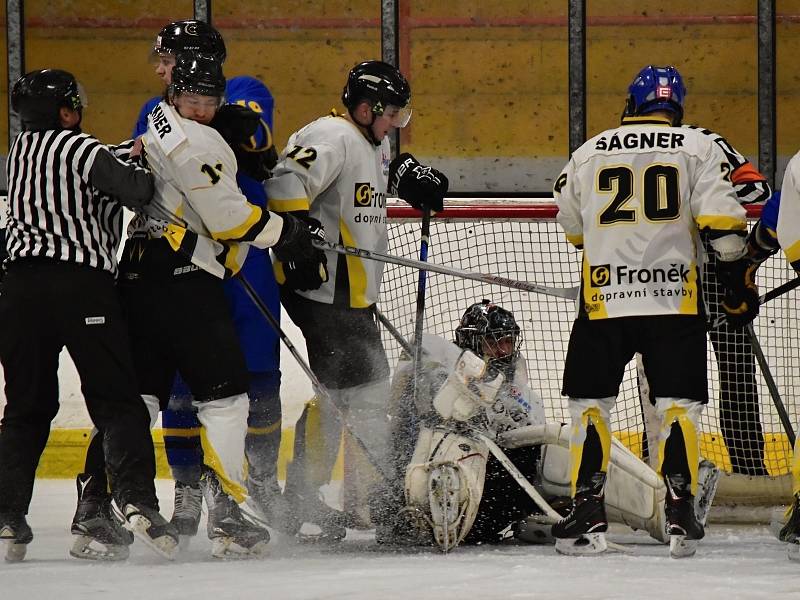 Hokejisté HC Rakovník rozstříleli Černošice 9:3.