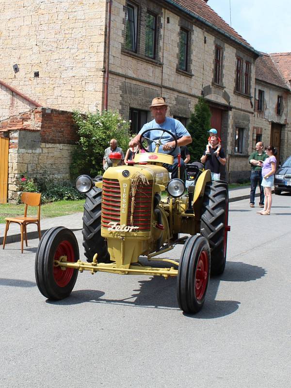 Na Hředelské traktoriádě návštěvníci obdivovali hlavně zetory