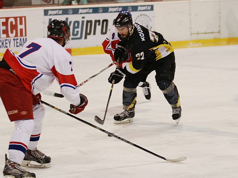 Hokejisté HC Rakovník zvítězili ve Slaném 3:1.