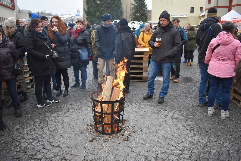 Zabijačka uspořádaná Tradičním pivovarem v Rakovníku.