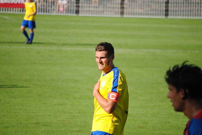 SK Rakovník prohrál v úvodním kole ČFL s Viktorií Plzeň B 0:3 (0:0).