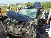 Dopravní nehoda kamionu a osobního automobilu u Postřižína.