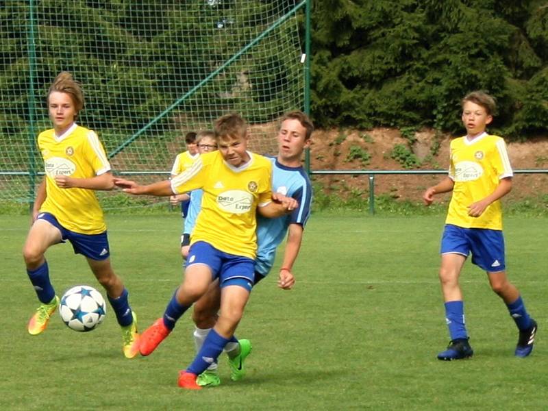 V mládežnickém fotbalovém turnaji MRak Cup triumfovala v kategorii U14 Vlašim, v kategorii U15 byl nejlepší Motorlet.