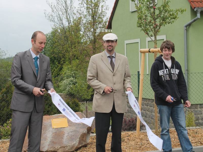 Slavnostní otevření opravených ulic Nezvalova a Wintrova