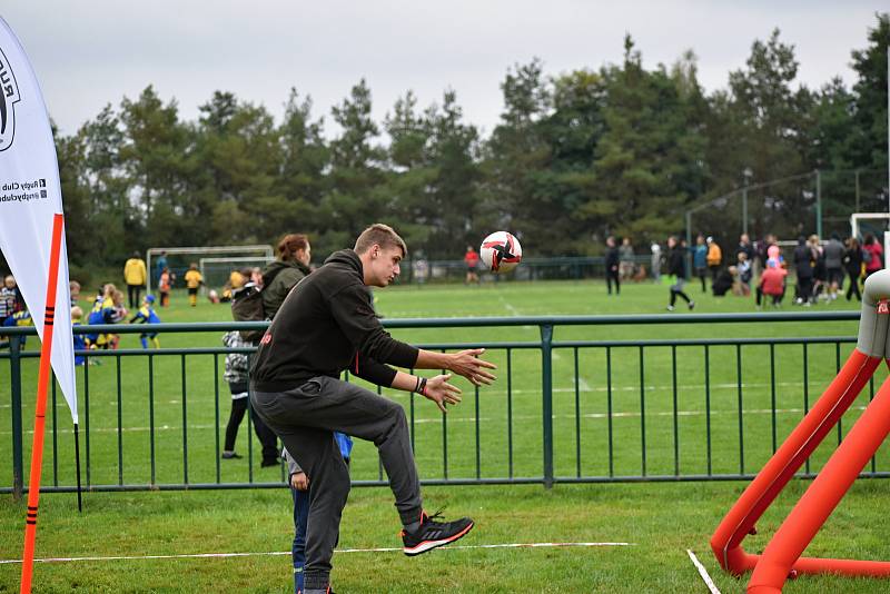 Na hřišti na Zátiší v Rakovníku se uskutečnil Dětský sportovní den, který uspořádali rakovničtí ragbisté.