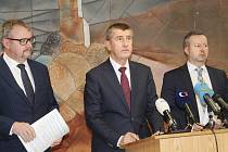 Fotka ze setkání tří ministrů v Rakovníku. Zleva: ministr dopravy Daniel Ťok, ministr financí Andrej Babiš a ministr životního prostředí Richard Brabec.