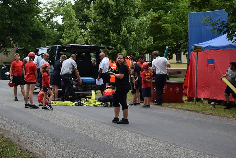 Oslavy výročí 170 let od zakoupení hasičské stříkačky a 140 let od založení Sboru dobrovolných hasičů Kněževes.