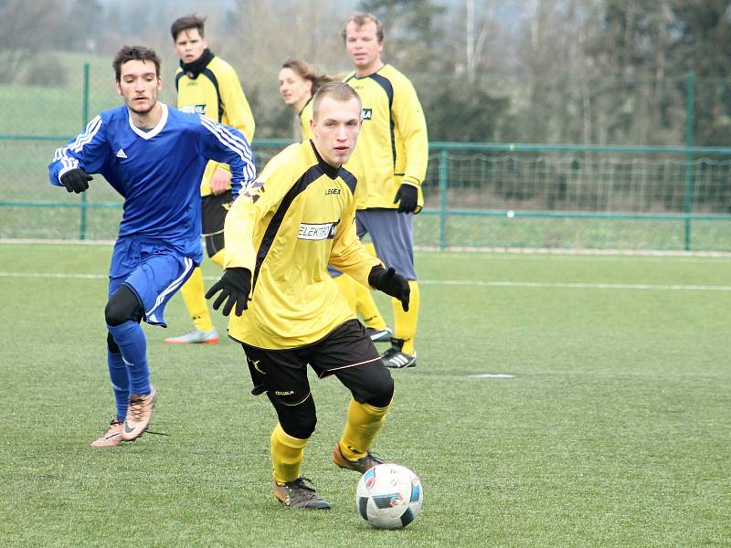 Přípravný duel na Šamotce mezi Lužnou a Kněževsí skončil nerozhodně 2:2.