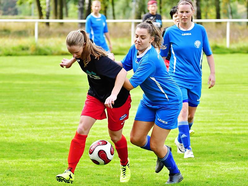 Lvice z Pavlíkova smetly v dalším kole divize žen Postoloprty 4:0.