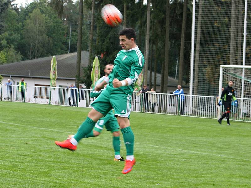 Fotbalisté rakovnického Tatranu prohráli v 6. kole divize s Hostouní 0:2.