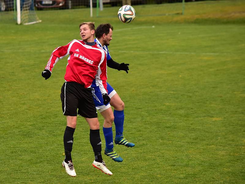 Fotbalisté Zavidova si v závěrečném podzimním kole I. A třídy poradili i s vedoucí Hřebčí.