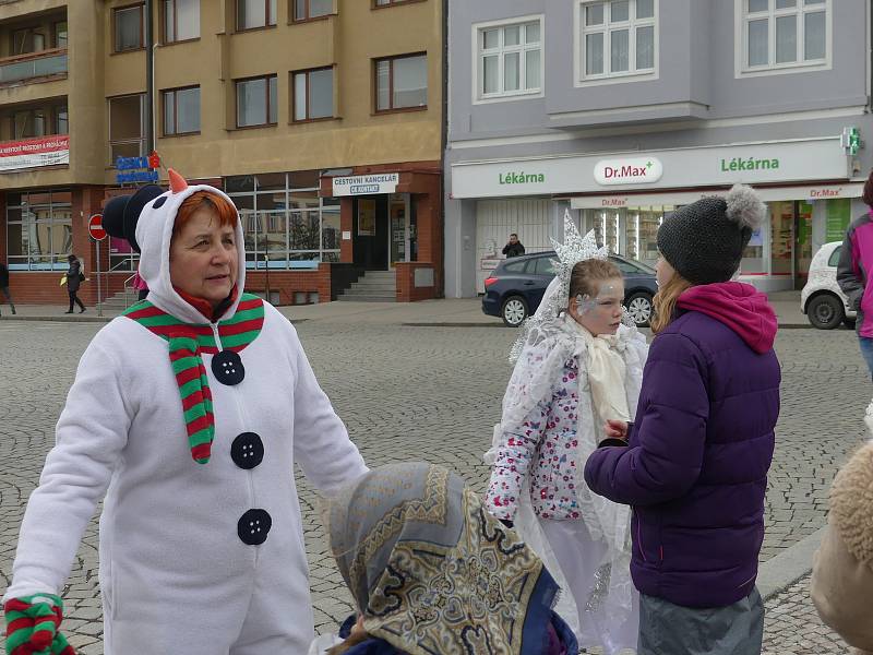 Hlavním tématem masopustu v Rakovníku byla zima.