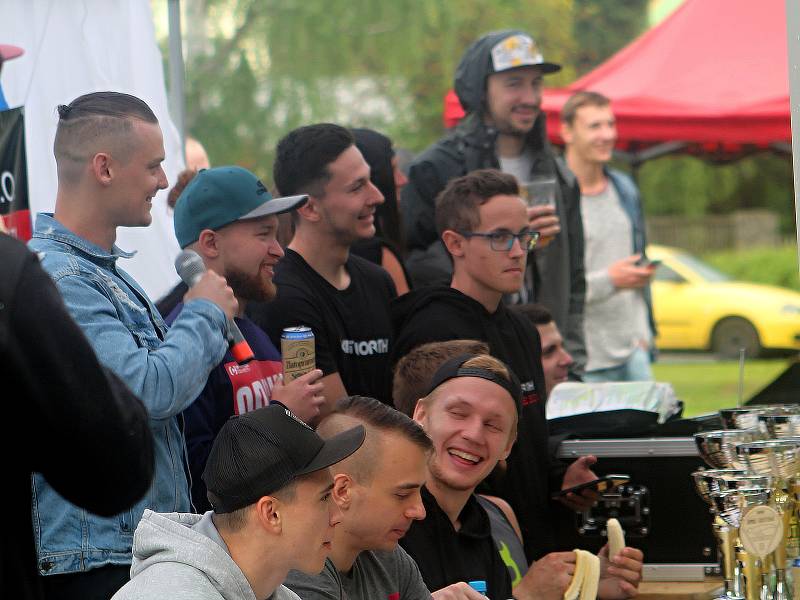 Pátý ročník Street workout Battle v Čermákových sadech.