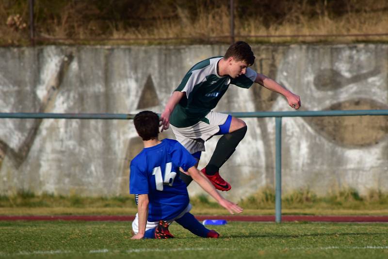 Starší dorostenci SK Rakovník remizovali s Hořovickem 0:0, když penaltový rozstřel ovládli hosté. Mladší dorost rakovnického SK prohrál s Hořovickem 1:3.