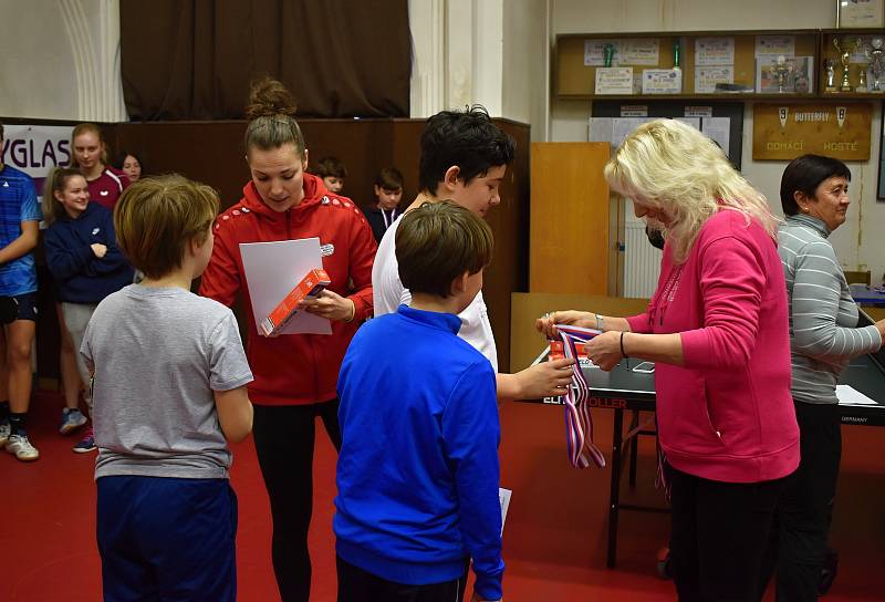 Rakovnická sokolovna hostila okresní kolo družstev ve stolním tenise.