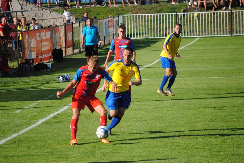 SK Rakovník prohrál v úvodním kole ČFL s Viktorií Plzeň B 0:3 (0:0).