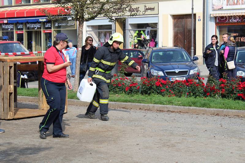 Na rakovnickém náměstí se v sobotu soutěžilo O pohár starosty Krajského sdružení hasičů.