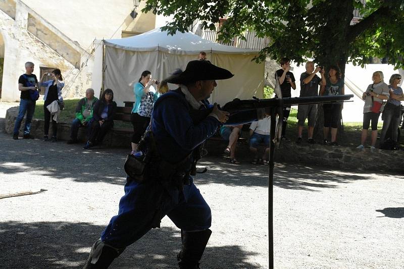 Obsazení Křivoklátu švédským historickým vojskem se nakonec obešlo bez boje.