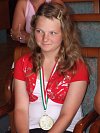 Olivia Prokopová se zlatou medaili na krku