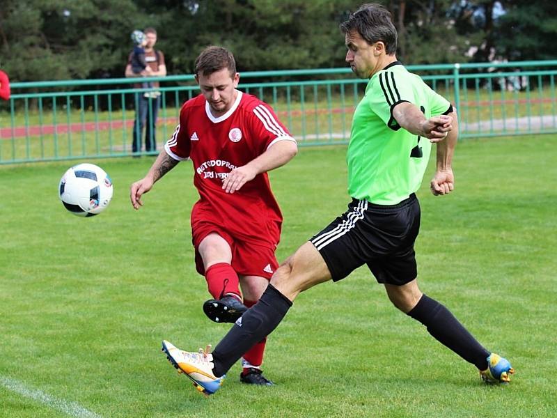 Ve šlágru 5. kola okresního přeboru zvítězily Kolešovice na Olympii po penaltách. V základní hrací době skončil duel 0:0.