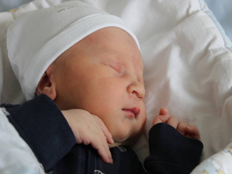 VINCENT KAUTSKÝ, RAKOVNÍK. Narodil se 24. května 2020. Po porodu vážil 3,8 kg a měřil 52 cm. Rodiče jsou Iveta a Jaroslav, bratr Tadeáš.