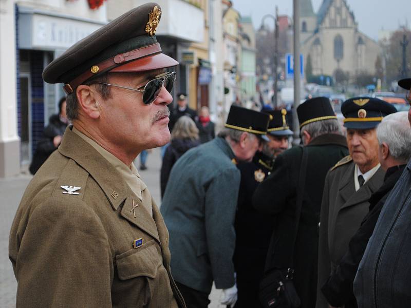 Den válečných veteránů na Husově náměstí v Rakovníku 2016