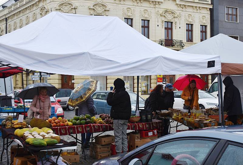 Africké trhy na rakovnickém náměstí.