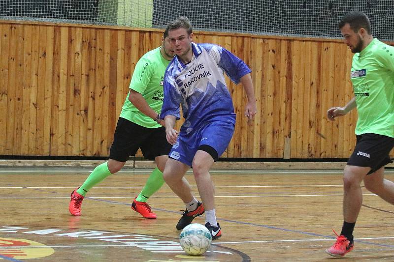 Dvaadvacátý ročník Viola Cupu ovládl Redoby team. O jeho vítězství rozhodly až penalty.