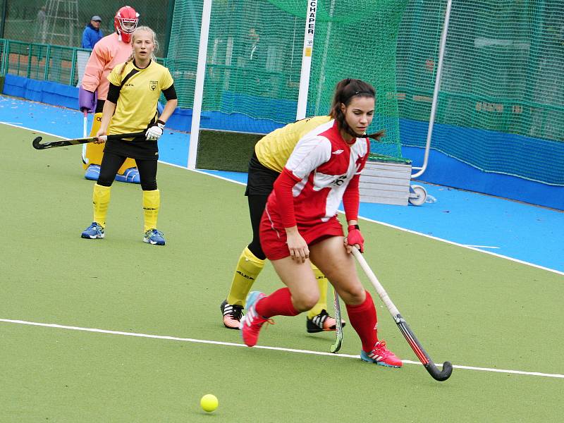 Dorostenky HC 1972 Rakovník remizovaly v extralize pozemního hokeje se Slávii 2:2.