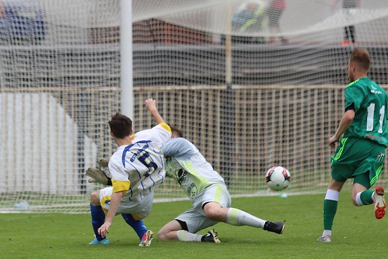 Z fotbalového utkání I.B třídy SK Rakovník B - Hostouň B (2:5)