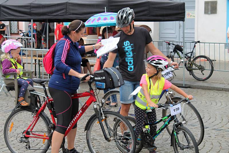 Orientační závod dětí a rodičů odstartoval jedenáctý ročník Rakovnického cyklování.