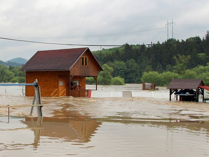 Berounka atakovala šlovický mlýn