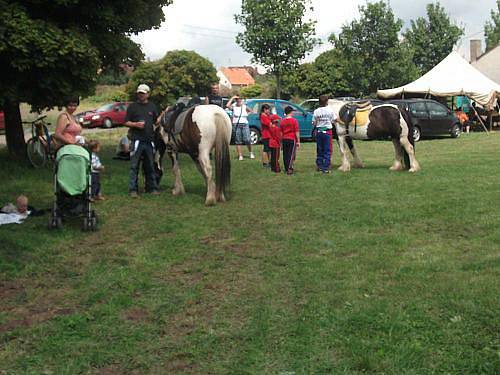 Netradiční závody hasičů v Krupé