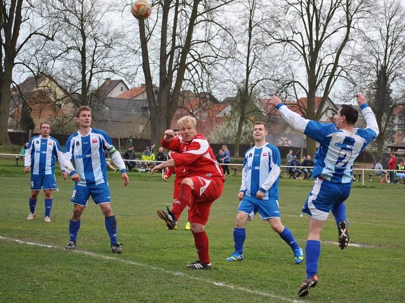 Senomaty neměly s Pavlíkovem problémy a vyhrály 2:0