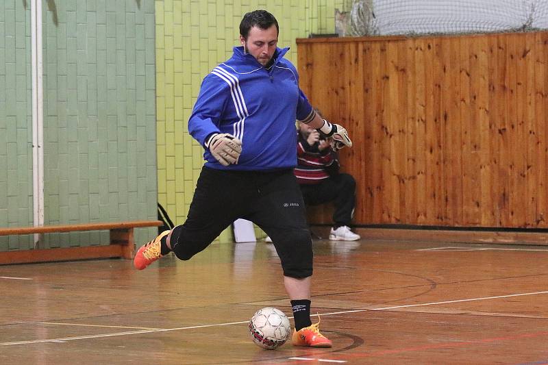 Dvaadvacátý ročník Viola Cupu ovládl Redoby team. O jeho vítězství rozhodly až penalty.