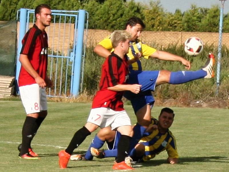 Fotbalisté Mšece prohráli v prvním přípravném duelu se Lhotou 0:2.