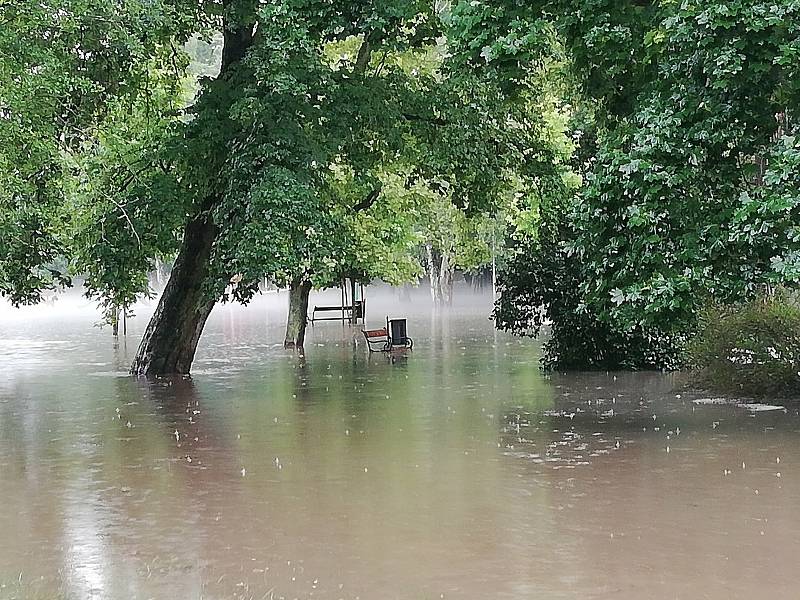 Centrum Rakovníka po přívalovém dešti.