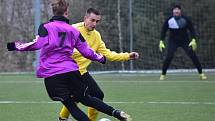 Fotbalisté rezervy rakovnického Tatranu prohráli v přípravě s Toužimí 2:6.