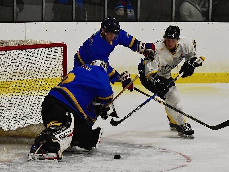 Hokejisté HC Rakovník rozstříleli Černošice 9:3.