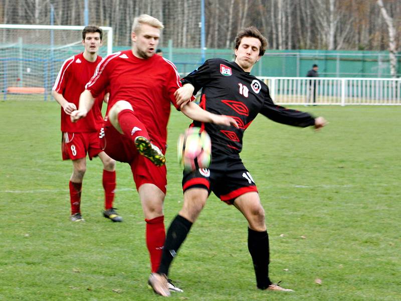 Fotbalisté Nového Strašecí v závěrečném podzimním kole prohráli s Příbramí 0:6.