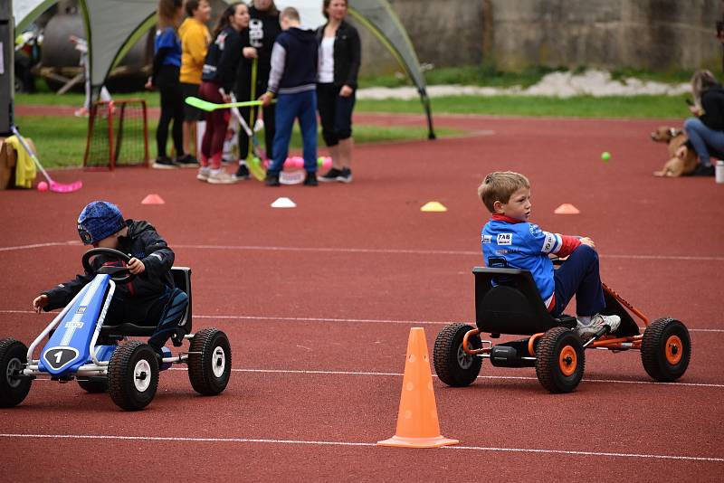 Na hřišti na Zátiší v Rakovníku se uskutečnil Dětský sportovní den, který uspořádali rakovničtí ragbisté.